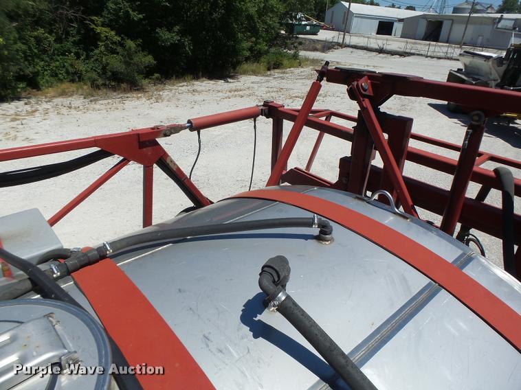 image for item DB5756 2005 Case IH SPX3185 self-propelled sprayer
