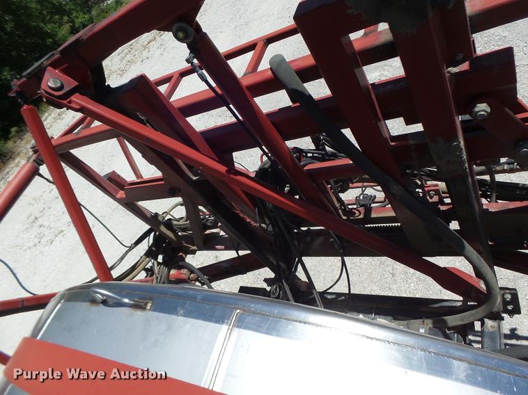 image for item DB5756 2005 Case IH SPX3185 self-propelled sprayer