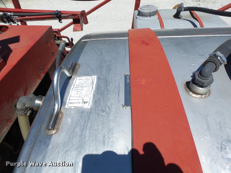 image for item DB5756 2005 Case IH SPX3185 self-propelled sprayer