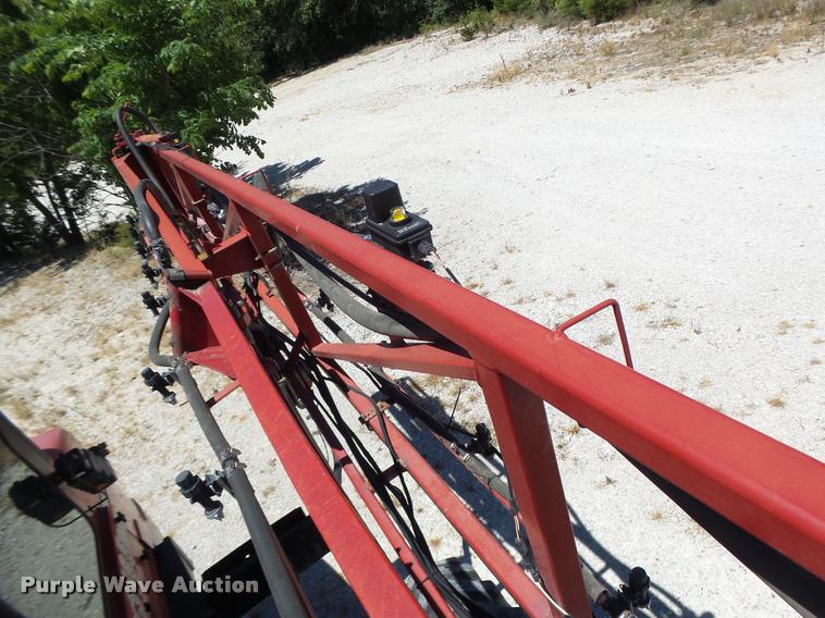 image for item DB5756 2005 Case IH SPX3185 self-propelled sprayer