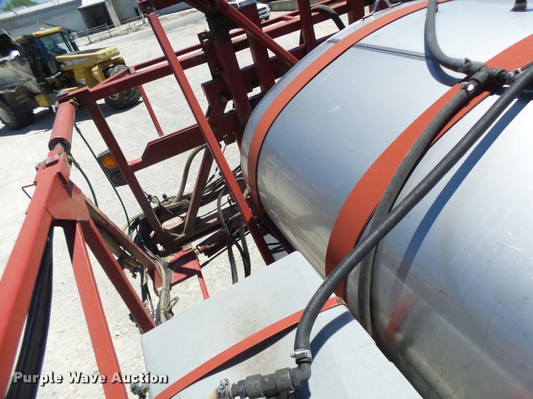 image for item DB5756 2005 Case IH SPX3185 self-propelled sprayer