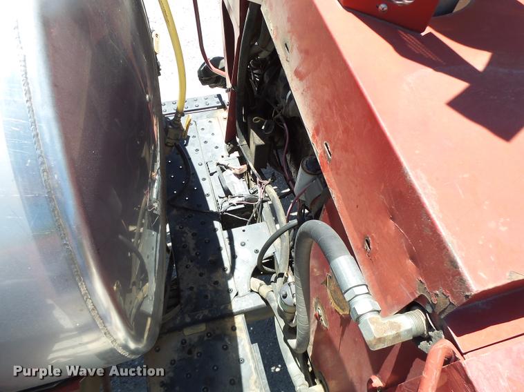 image for item DB5756 2005 Case IH SPX3185 self-propelled sprayer