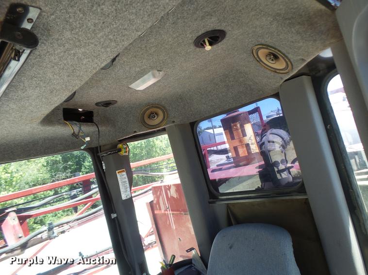 image for item DB5756 2005 Case IH SPX3185 self-propelled sprayer