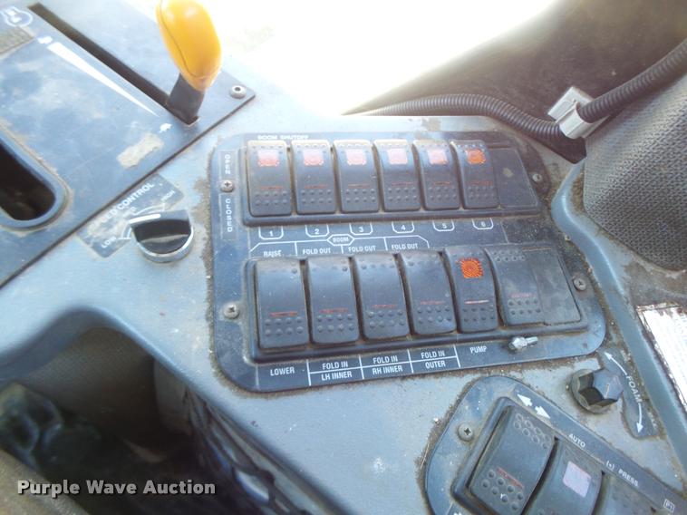 image for item DB5756 2005 Case IH SPX3185 self-propelled sprayer