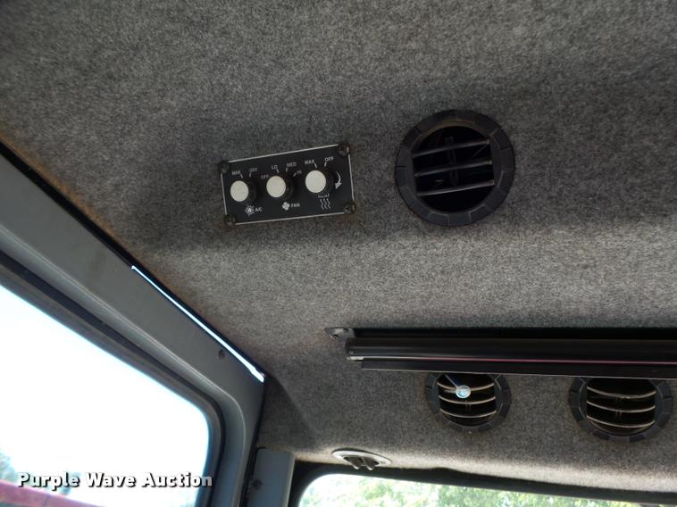 image for item DB5756 2005 Case IH SPX3185 self-propelled sprayer