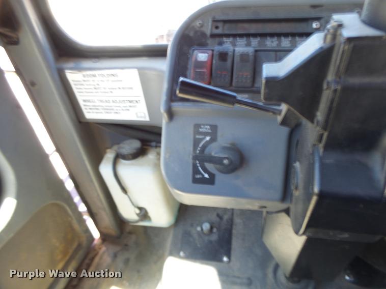 image for item DB5756 2005 Case IH SPX3185 self-propelled sprayer