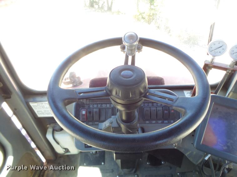 image for item DB5756 2005 Case IH SPX3185 self-propelled sprayer