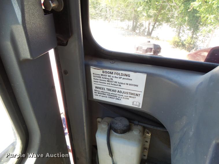 image for item DB5756 2005 Case IH SPX3185 self-propelled sprayer