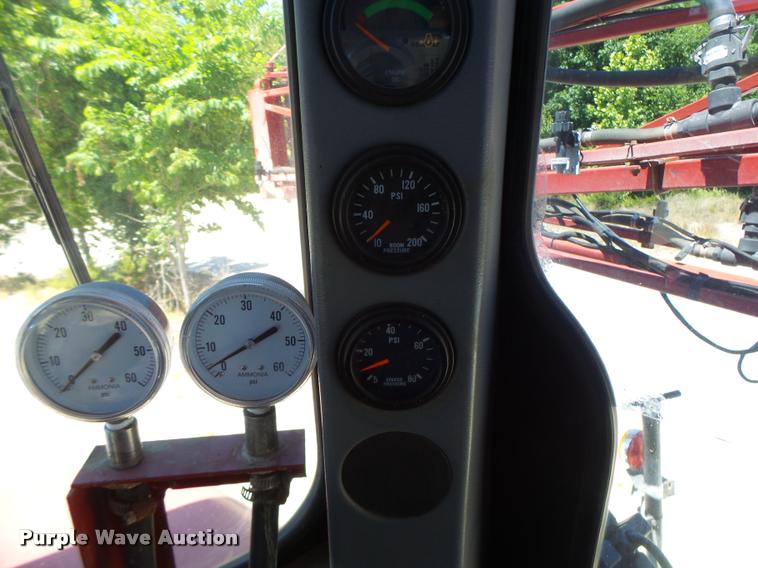 image for item DB5756 2005 Case IH SPX3185 self-propelled sprayer