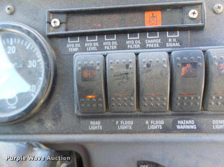 image for item DB5756 2005 Case IH SPX3185 self-propelled sprayer