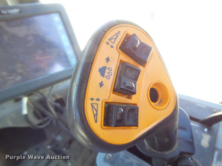 image for item DB5756 2005 Case IH SPX3185 self-propelled sprayer