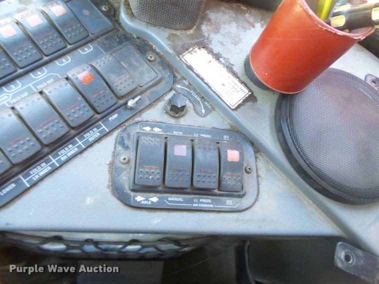 image for item DB5756 2005 Case IH SPX3185 self-propelled sprayer