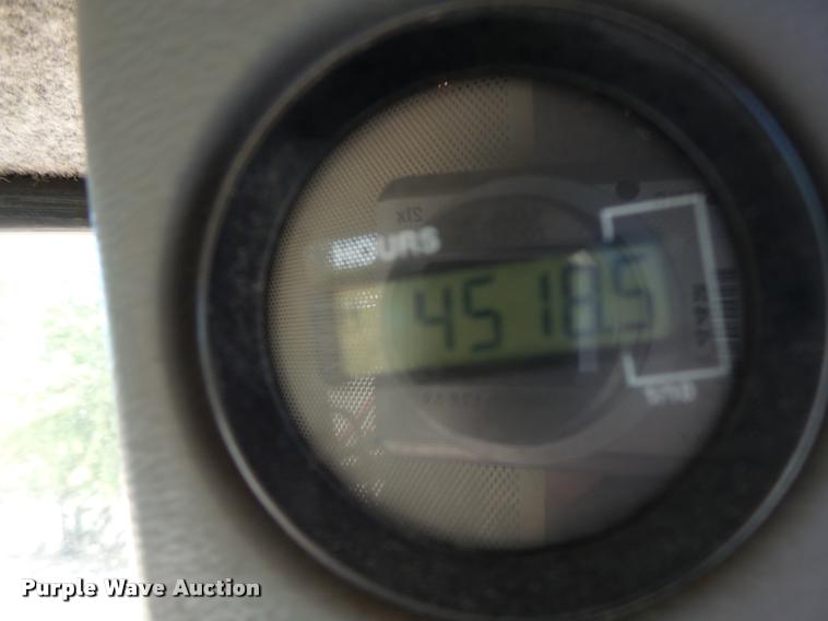 image for item DB5756 2005 Case IH SPX3185 self-propelled sprayer