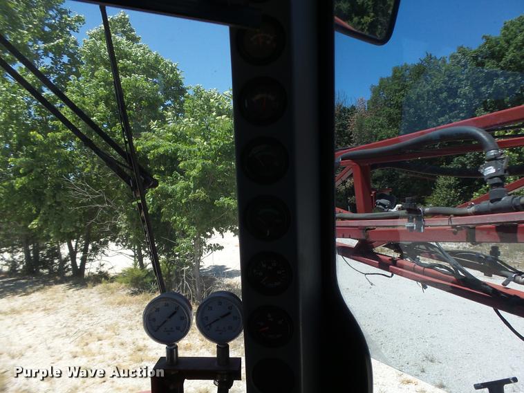 image for item DB5756 2005 Case IH SPX3185 self-propelled sprayer