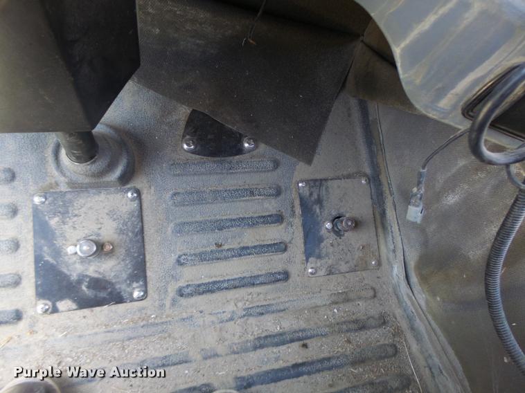 image for item DB5756 2005 Case IH SPX3185 self-propelled sprayer