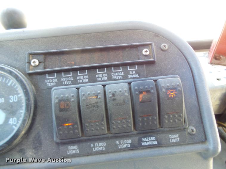 image for item DB5756 2005 Case IH SPX3185 self-propelled sprayer