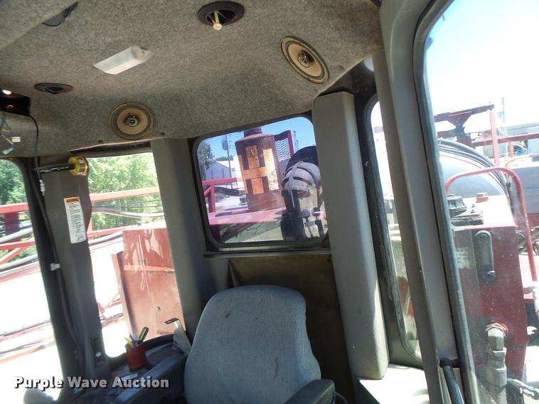 image for item DB5756 2005 Case IH SPX3185 self-propelled sprayer