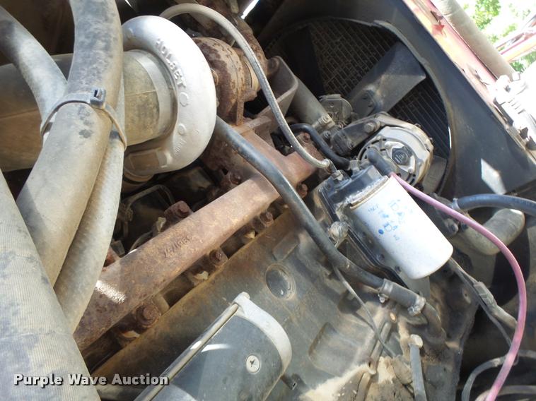 image for item DB5756 2005 Case IH SPX3185 self-propelled sprayer