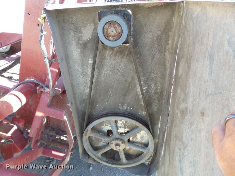 image for item DB5758 2007 Hutchinson drive over conveyor