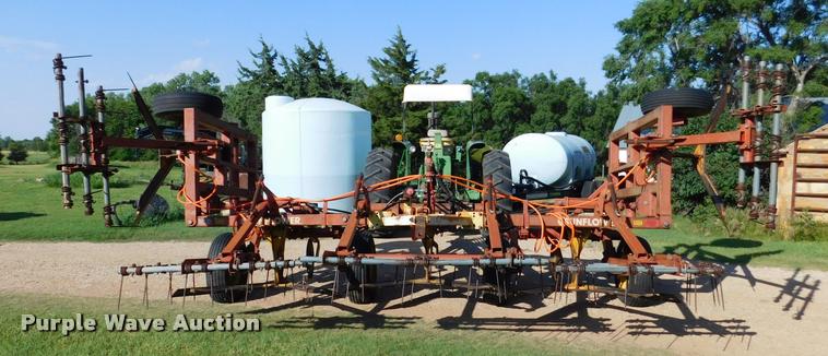 image for item DB9479 Sunflower 80J5-24 sweep plow