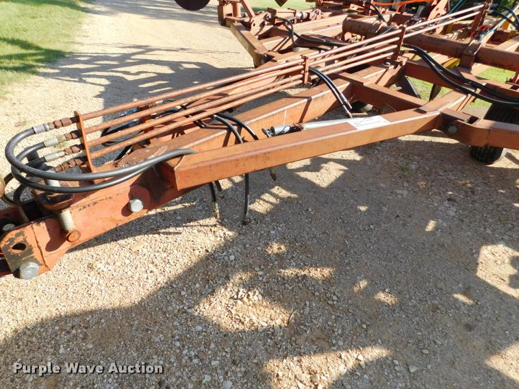 image for item DB9479 Sunflower 80J5-24 sweep plow