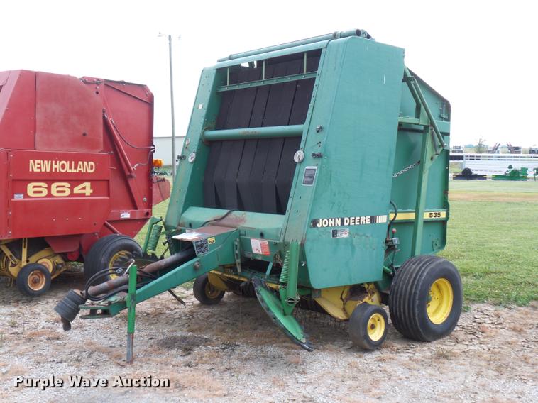 image for item DJ9603 1989 John Deere 535 round baler
