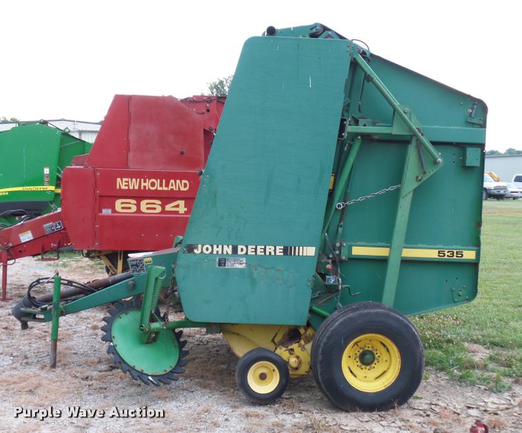 image for item DJ9603 1989 John Deere 535 round baler