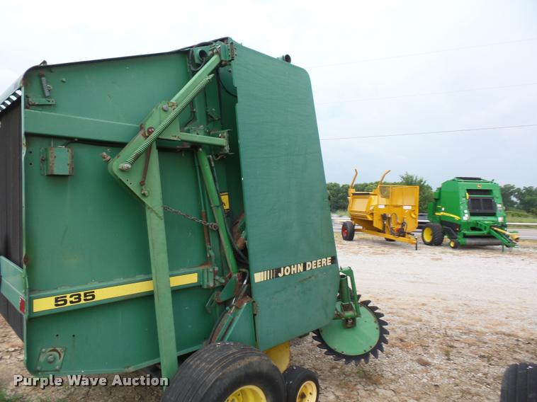 image for item DJ9603 1989 John Deere 535 round baler