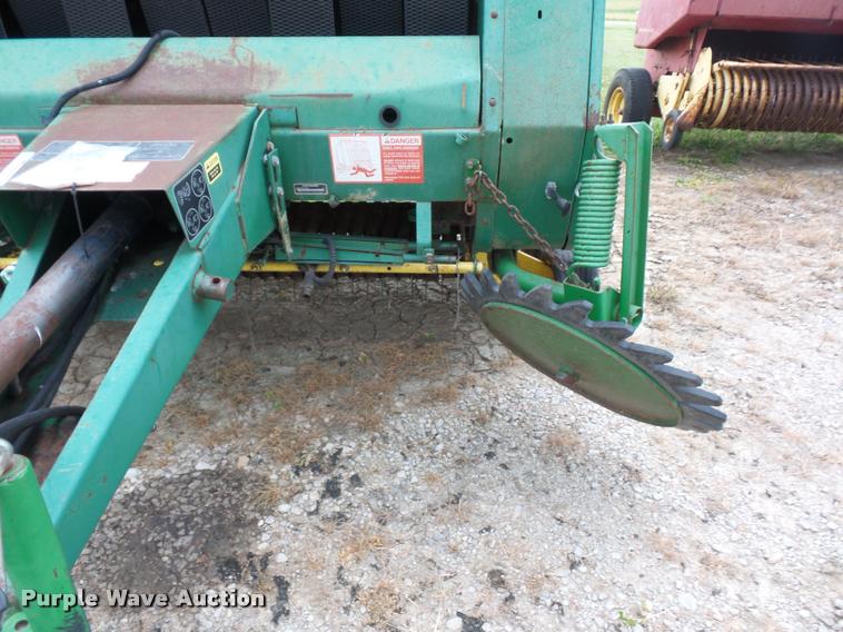 image for item DJ9603 1989 John Deere 535 round baler