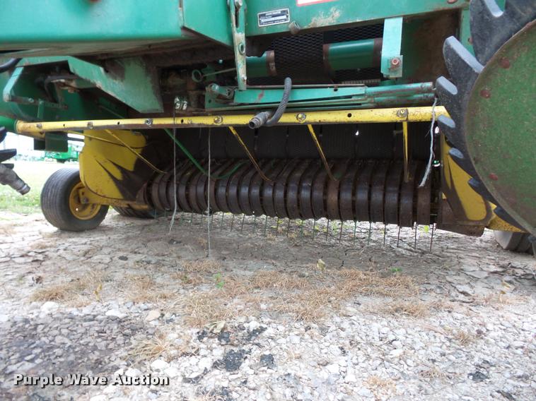 image for item DJ9603 1989 John Deere 535 round baler