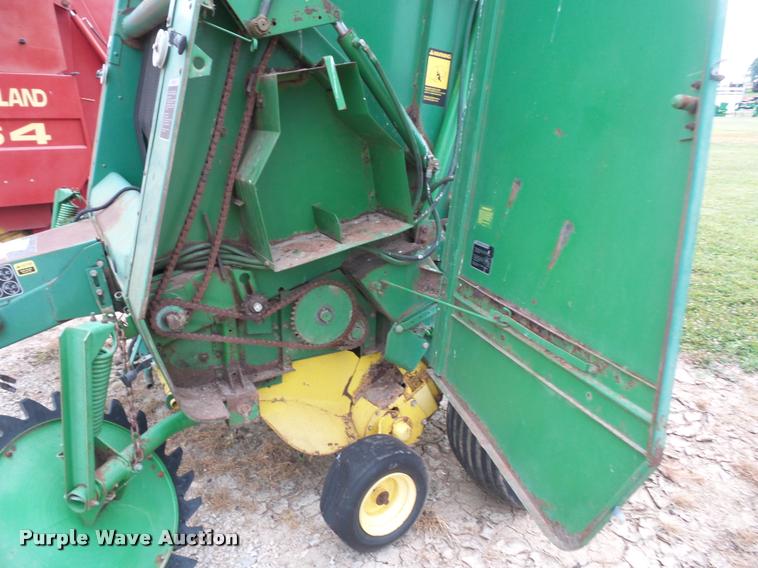 image for item DJ9603 1989 John Deere 535 round baler