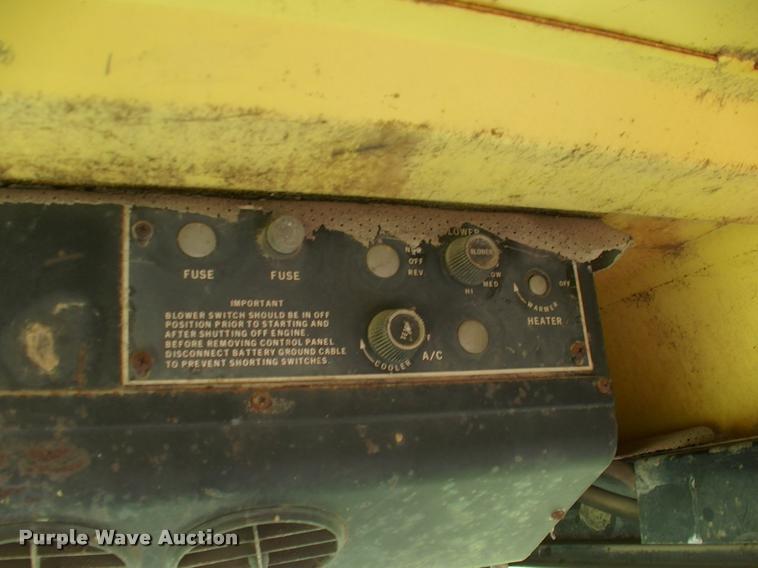 image for item DK9696 New Holland Stack Cruiser 1069 bale wagon