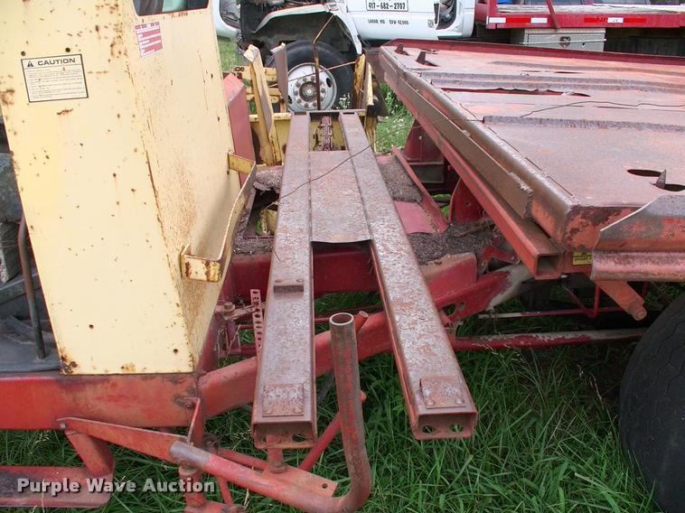 image for item DK9696 New Holland Stack Cruiser 1069 bale wagon