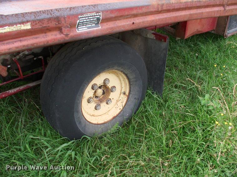 image for item DK9696 New Holland Stack Cruiser 1069 bale wagon