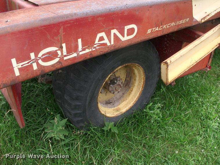 image for item DK9696 New Holland Stack Cruiser 1069 bale wagon