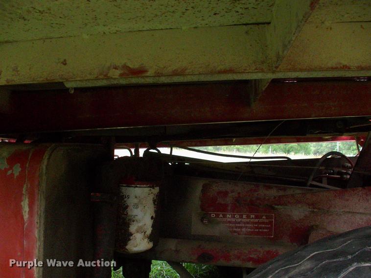 image for item DK9696 New Holland Stack Cruiser 1069 bale wagon