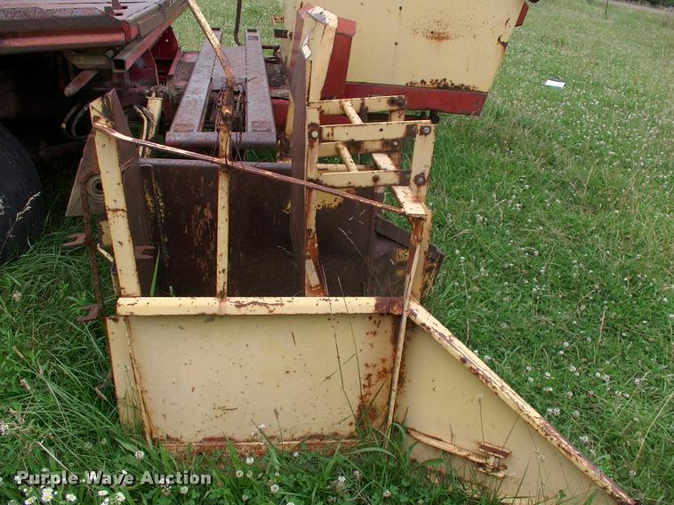 image for item DK9696 New Holland Stack Cruiser 1069 bale wagon