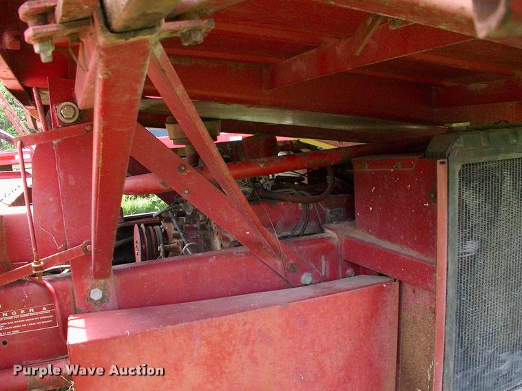 image for item DK9696 New Holland Stack Cruiser 1069 bale wagon