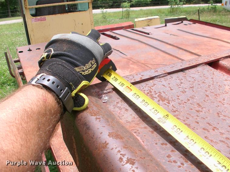 image for item DK9696 New Holland Stack Cruiser 1069 bale wagon