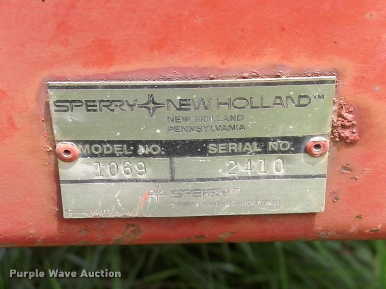 image for item DK9696 New Holland Stack Cruiser 1069 bale wagon