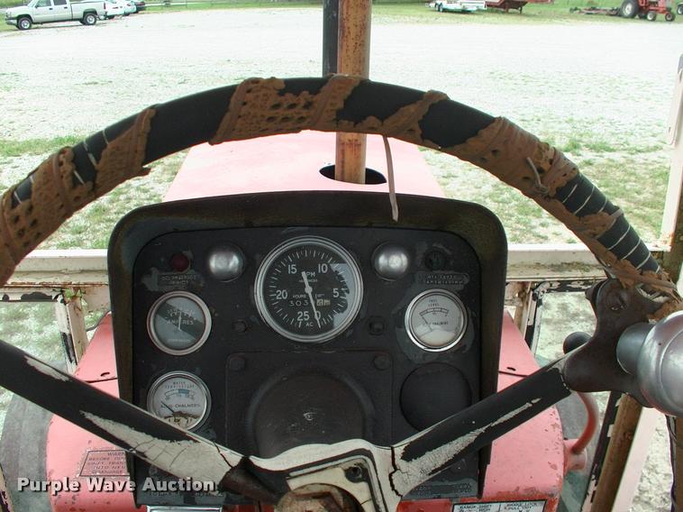 image for item DK9712 Allis Chalmers D21 tractor