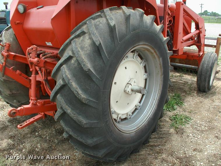 image for item DK9715 Allis Chalmers 190 tractor