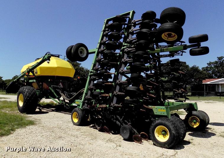 image for item DK9970 2000 John Deere 1860 no-till air seeder