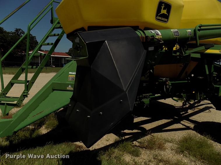 image for item DK9970 2000 John Deere 1860 no-till air seeder