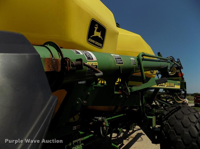 image for item DK9970 2000 John Deere 1860 no-till air seeder