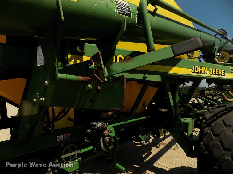 image for item DK9970 2000 John Deere 1860 no-till air seeder