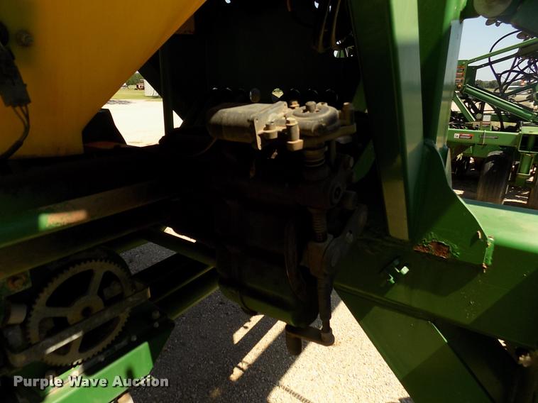 image for item DK9970 2000 John Deere 1860 no-till air seeder