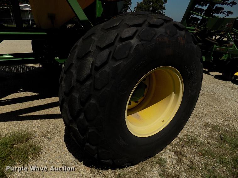 image for item DK9970 2000 John Deere 1860 no-till air seeder