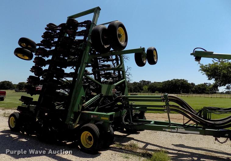 image for item DK9970 2000 John Deere 1860 no-till air seeder