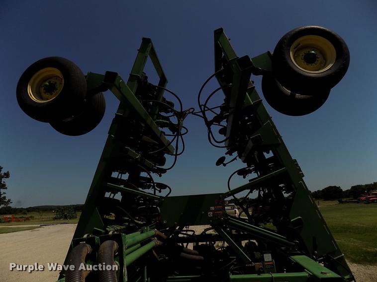 image for item DK9970 2000 John Deere 1860 no-till air seeder